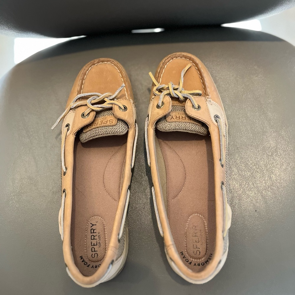 Tan Sperry Size 8